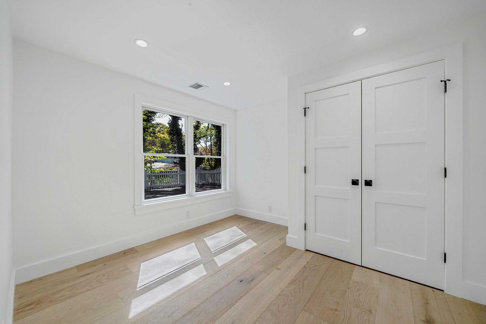 40 Friendly Road, Smithtown, NY 11787