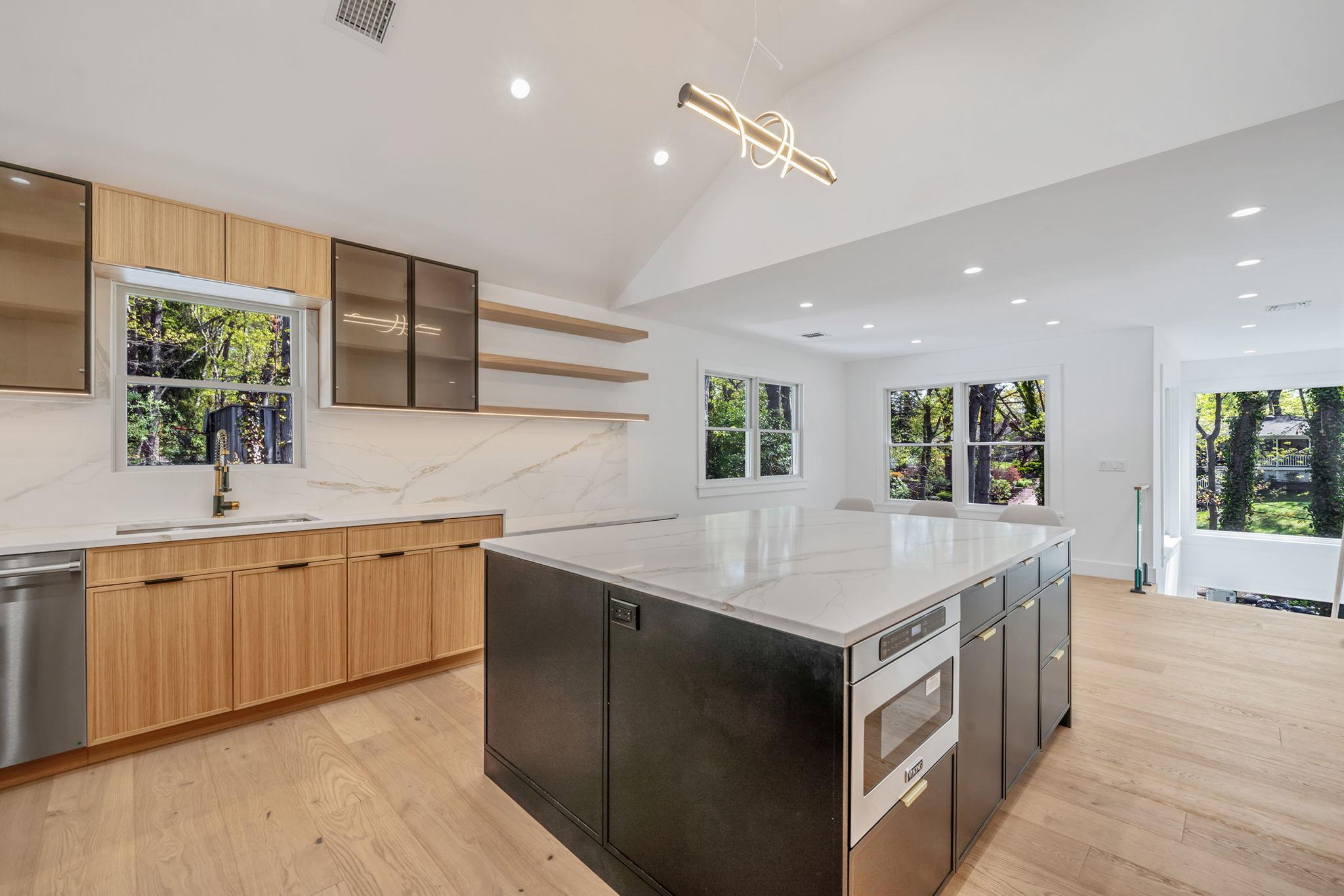 40 Friendly Road, Smithtown, NY 11787