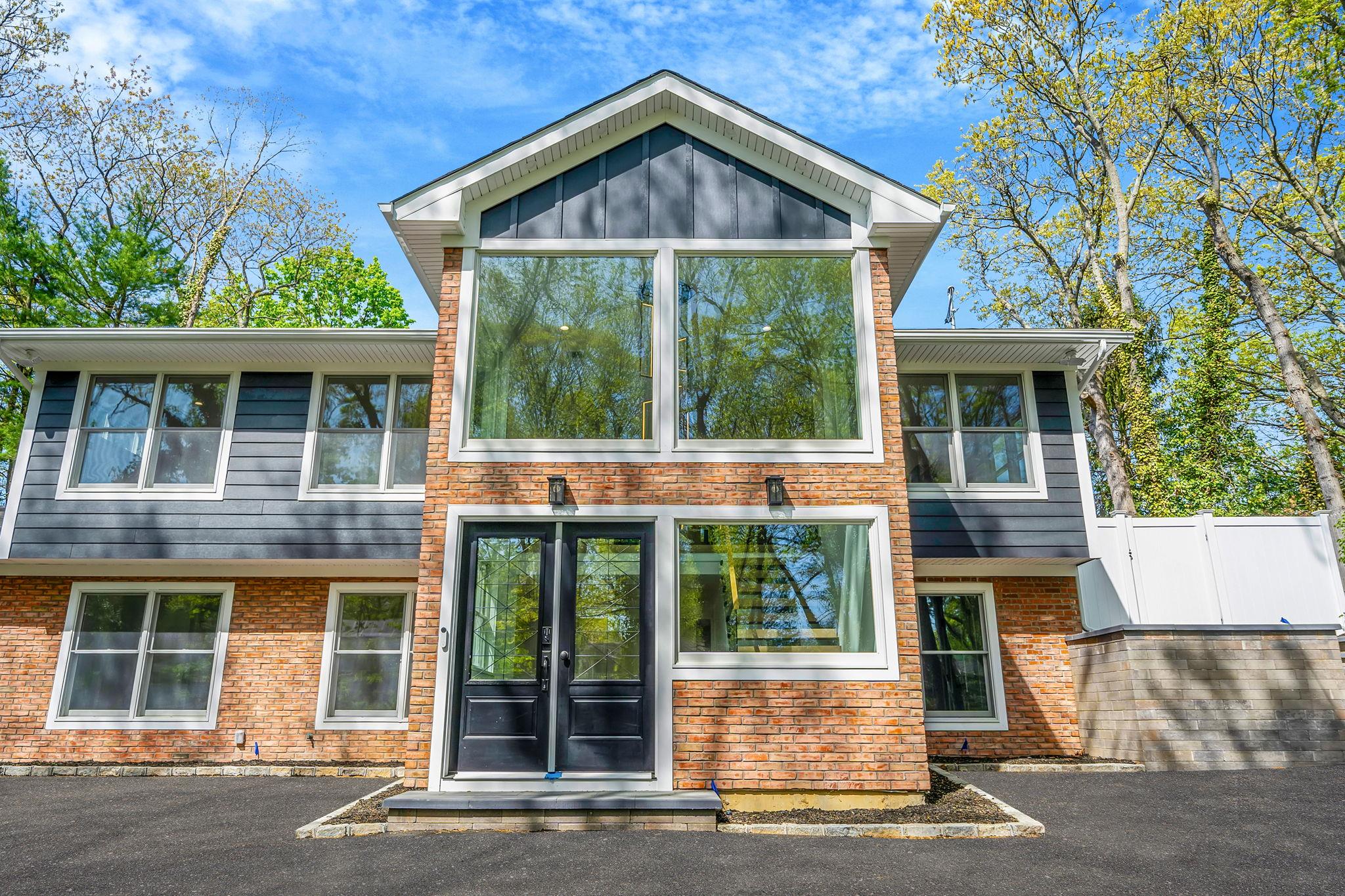 40 Friendly Road, Smithtown, NY 11787