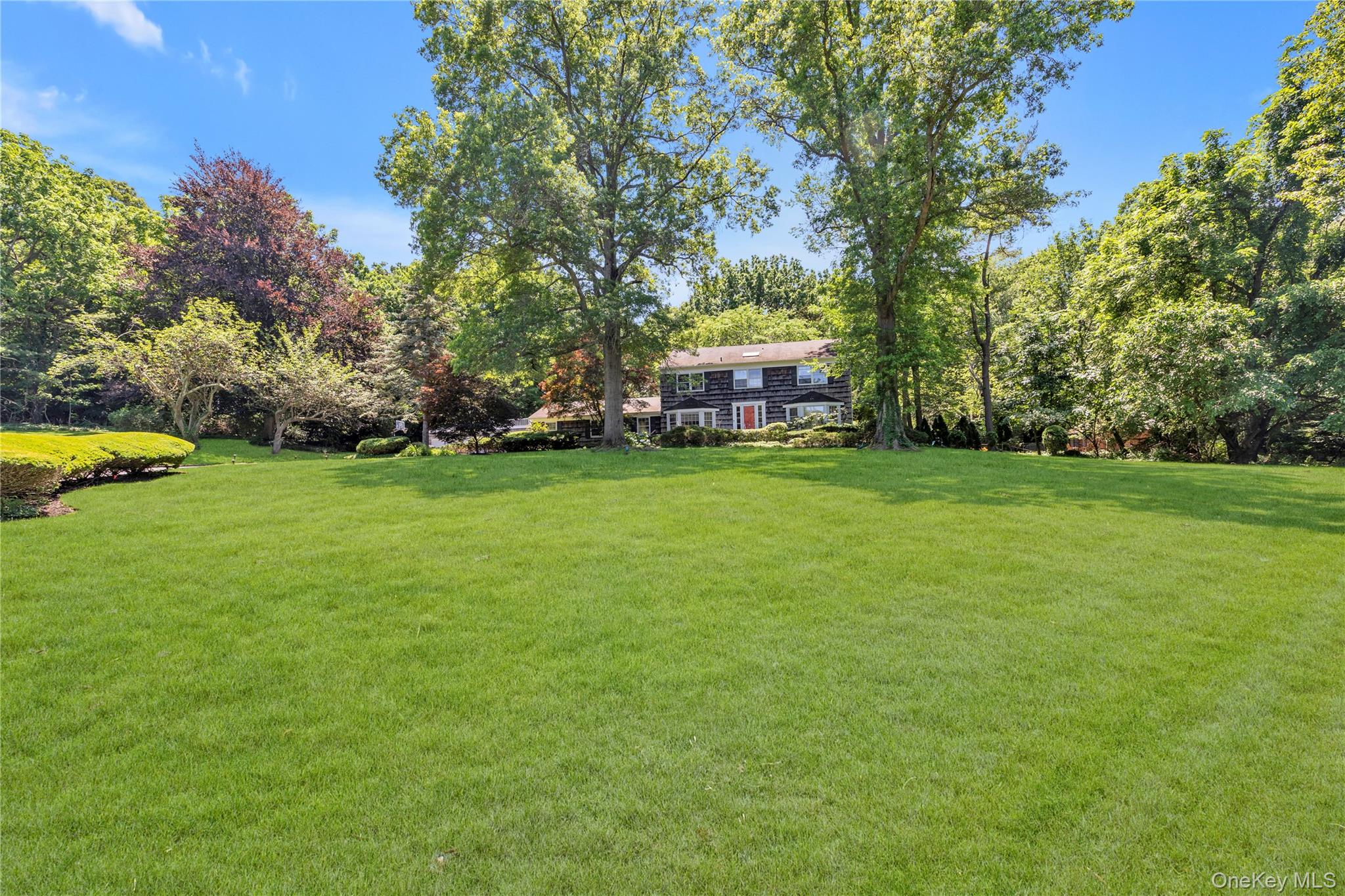 26 Rolling Drive, Brookville, NY 11545