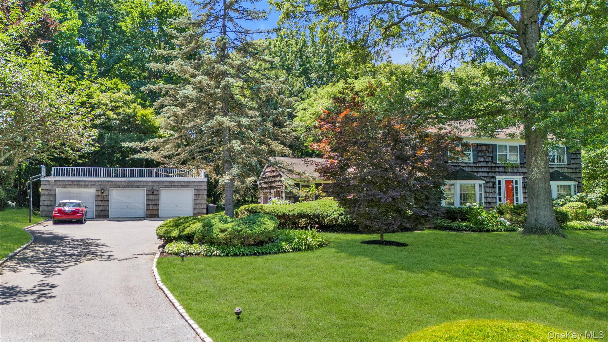 26 Rolling Drive, Brookville, NY 11545