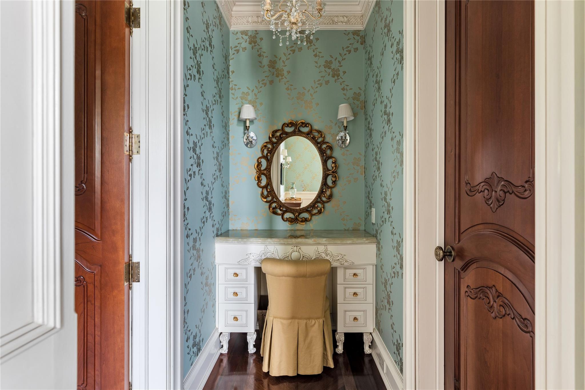 102 Horseshoe Road, Mill Neck, NY 11765