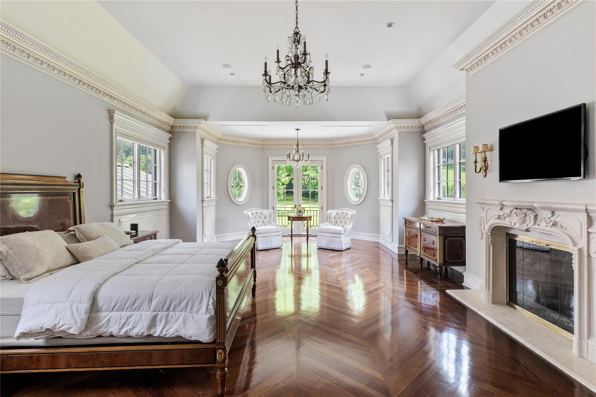 102 Horseshoe Road, Mill Neck, NY 11765