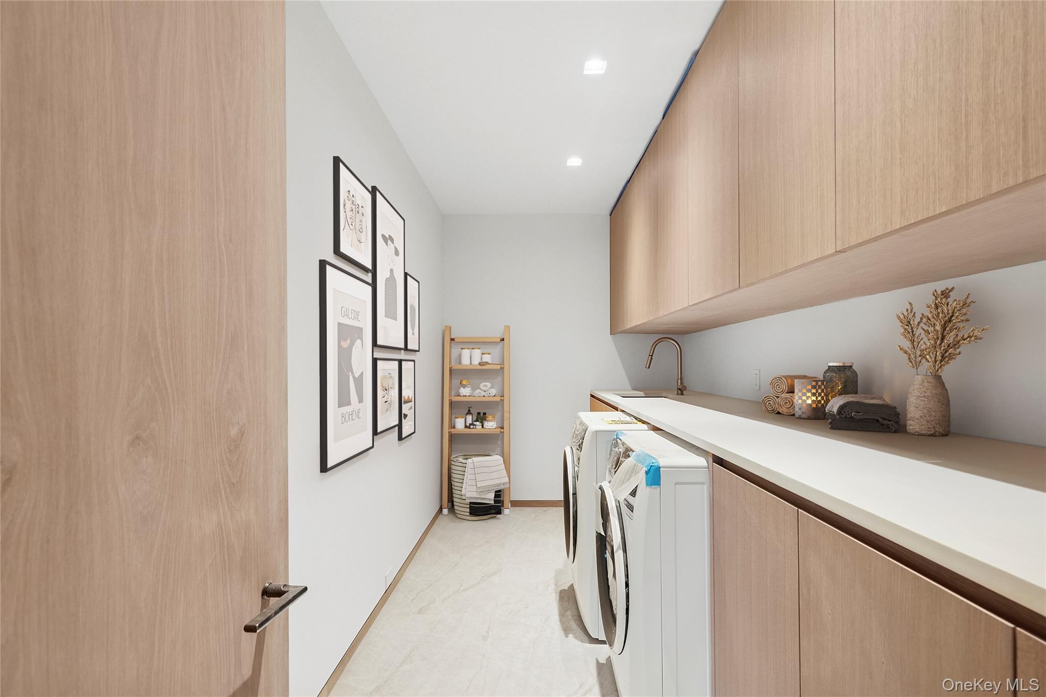 551 Main Street, Quiogue, NY 11978