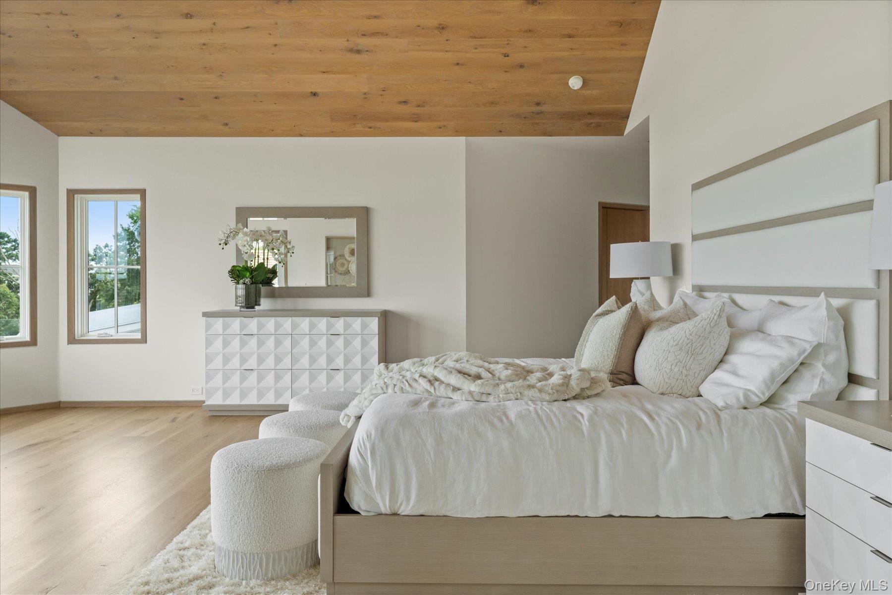 551 Main Street, Quiogue, NY 11978