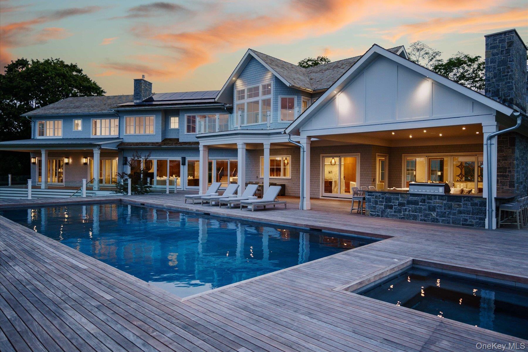 551 Main Street, Quiogue, NY 11978