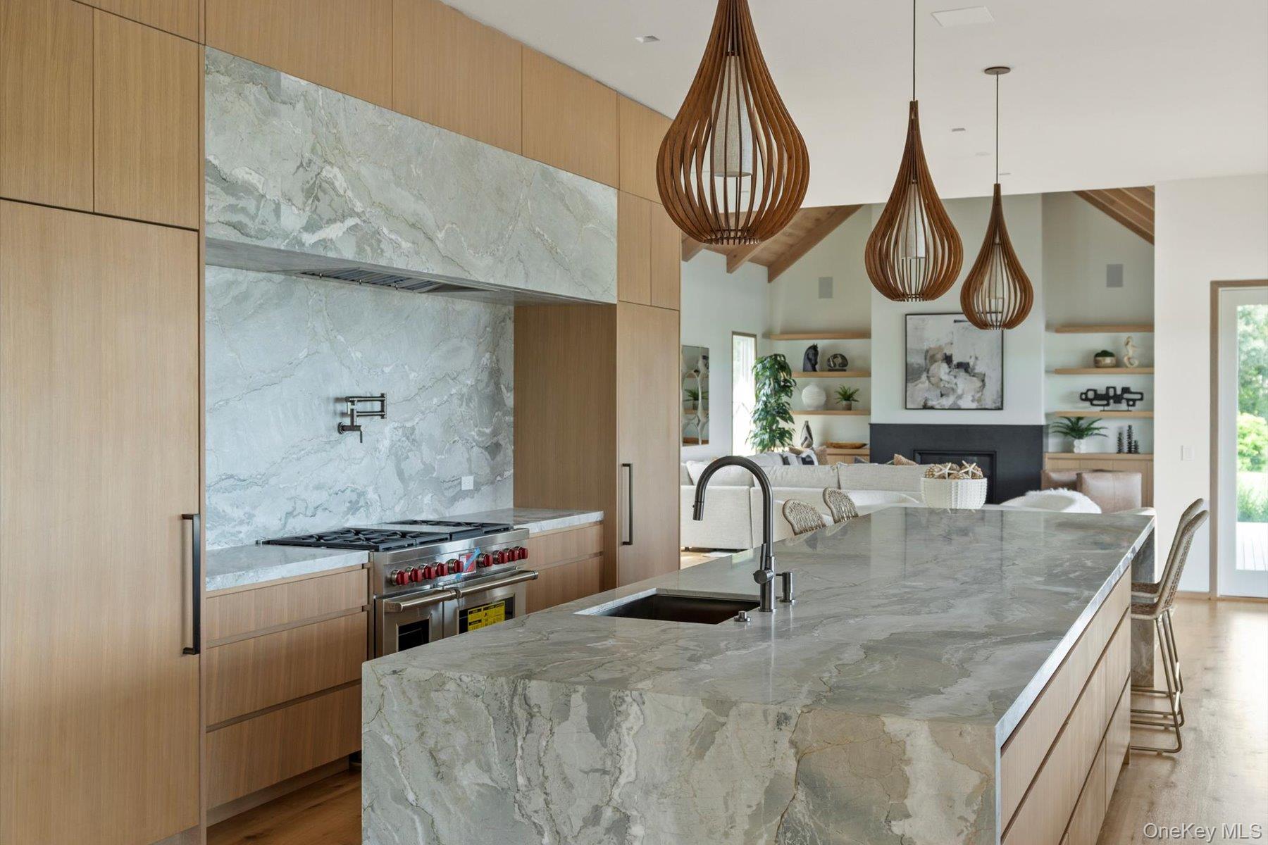 551 Main Street, Quiogue, NY 11978