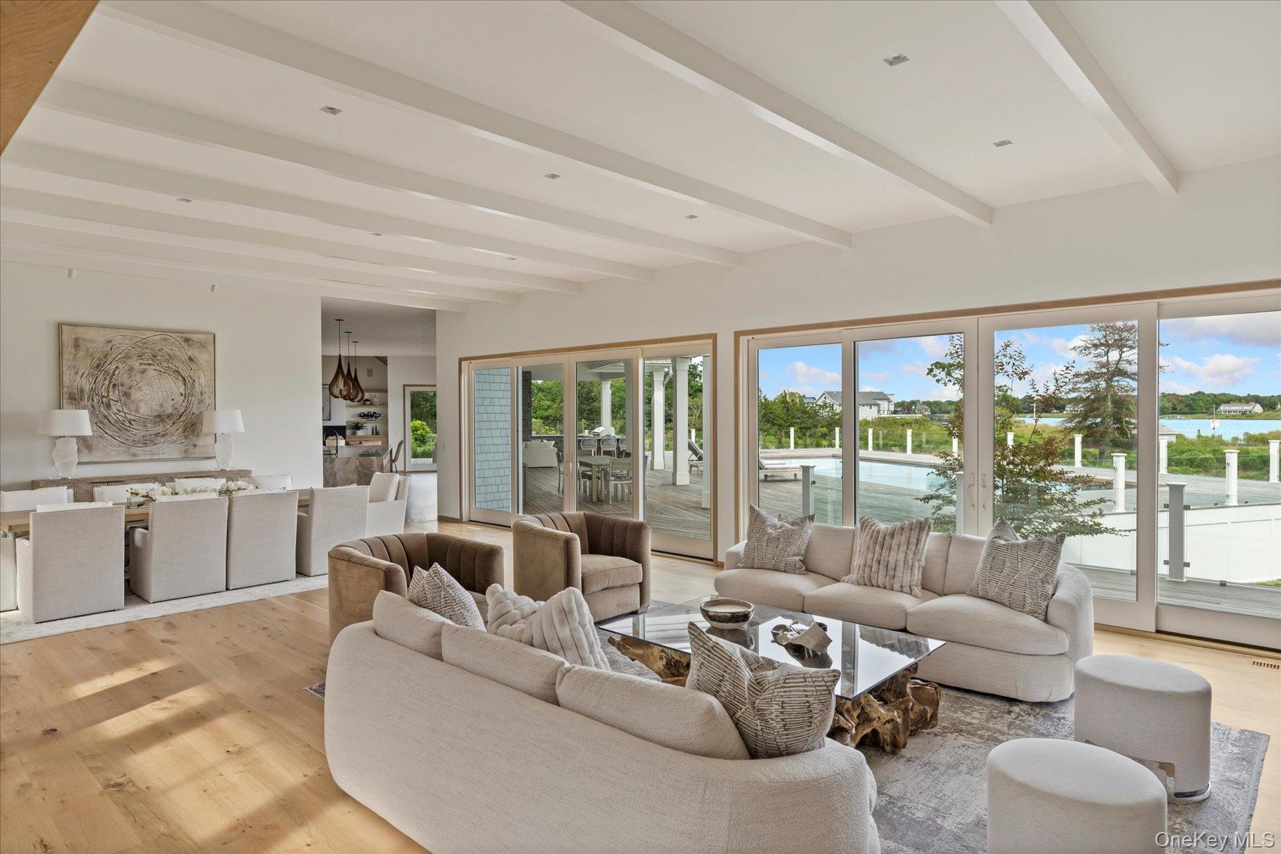 551 Main Street, Quiogue, NY 11978