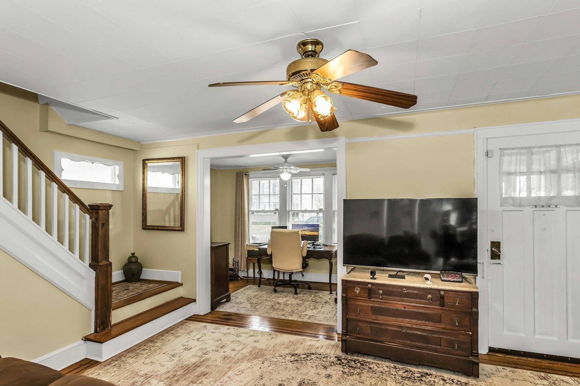 8748 252nd Street, Bellerose, NY 11426