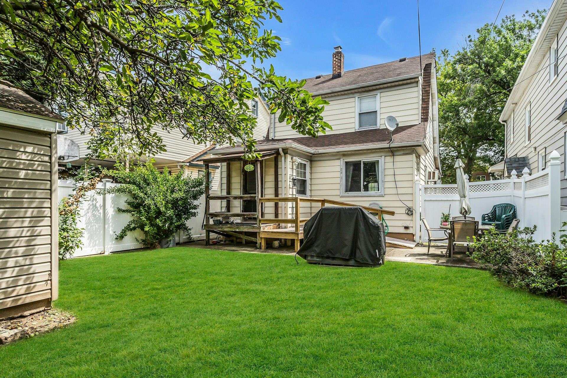 8748 252nd Street, Bellerose, NY 11426