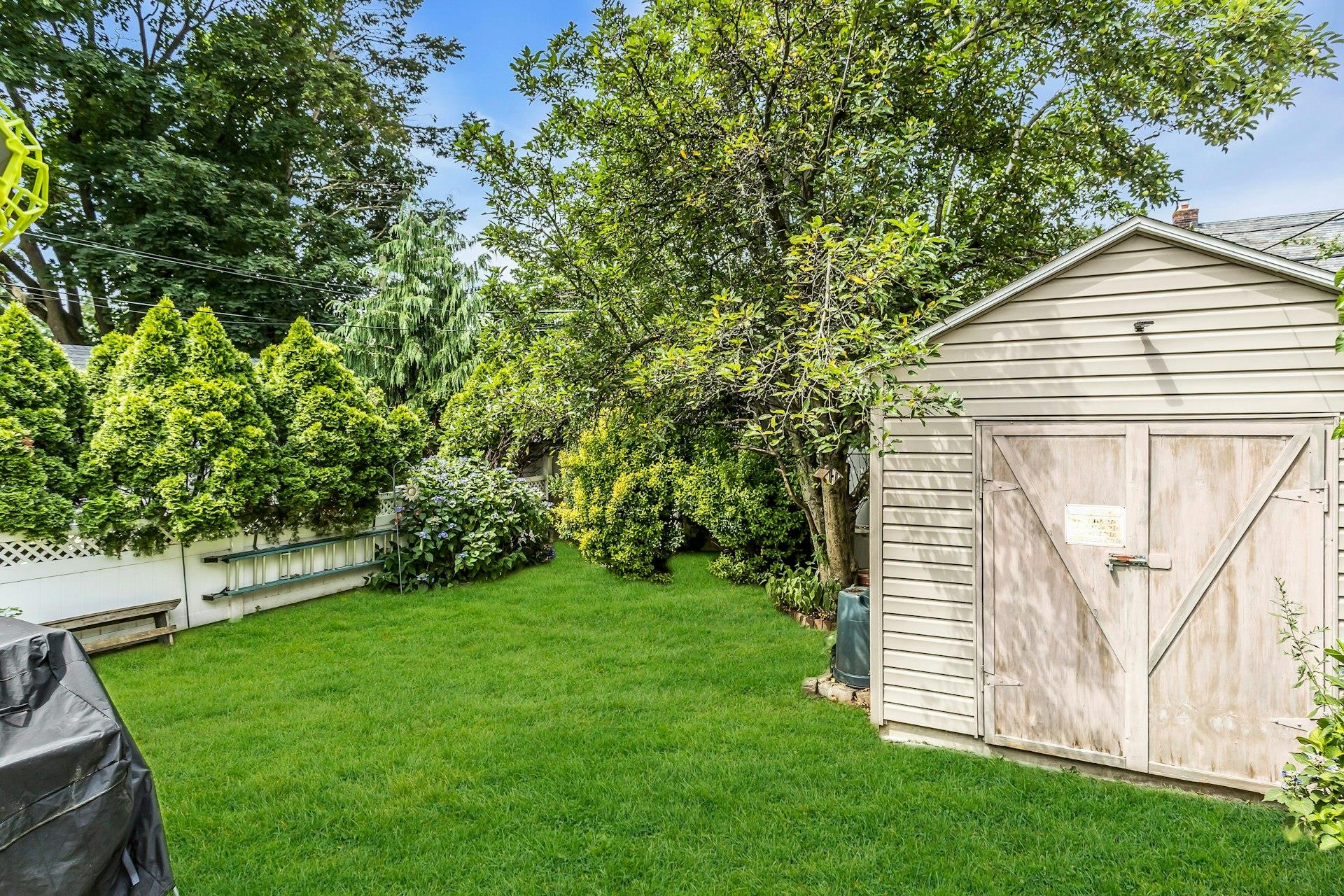 8748 252nd Street, Bellerose, NY 11426