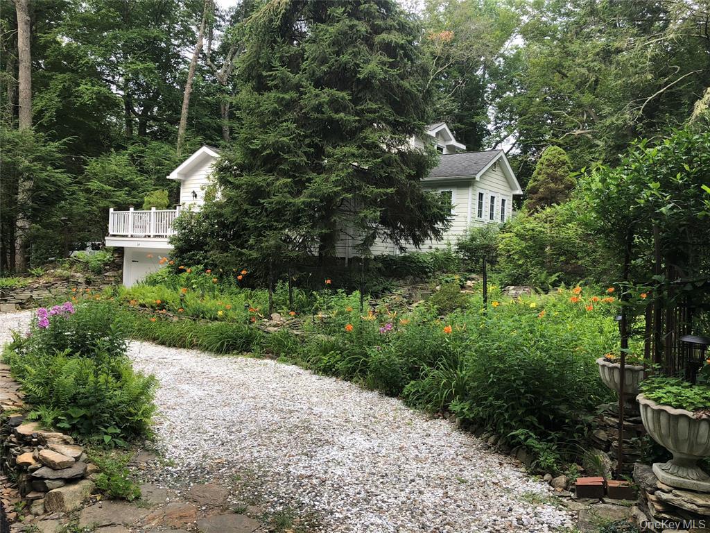 64 Ridgeland Road, South Salem, NY 10590