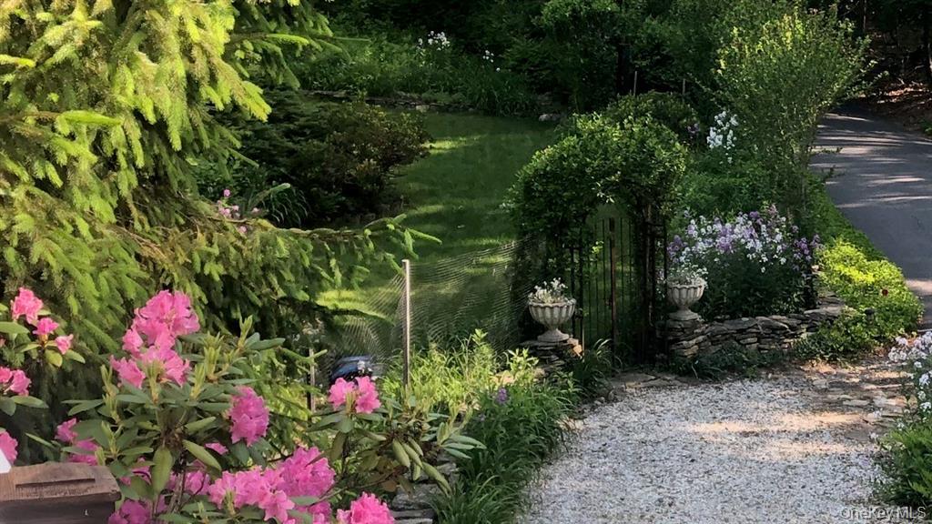 64 Ridgeland Road, South Salem, NY 10590