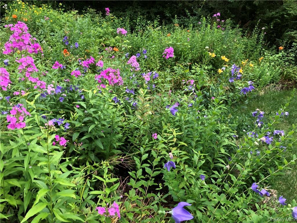 64 Ridgeland Road, South Salem, NY 10590