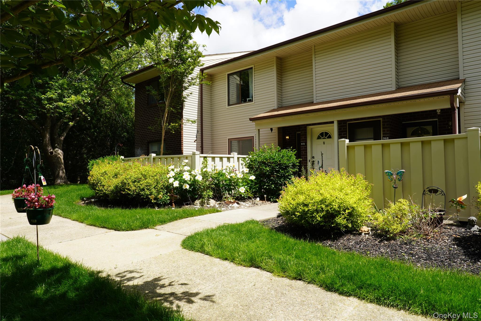 972 Skyline Drive # 972, Coram, NY 11727