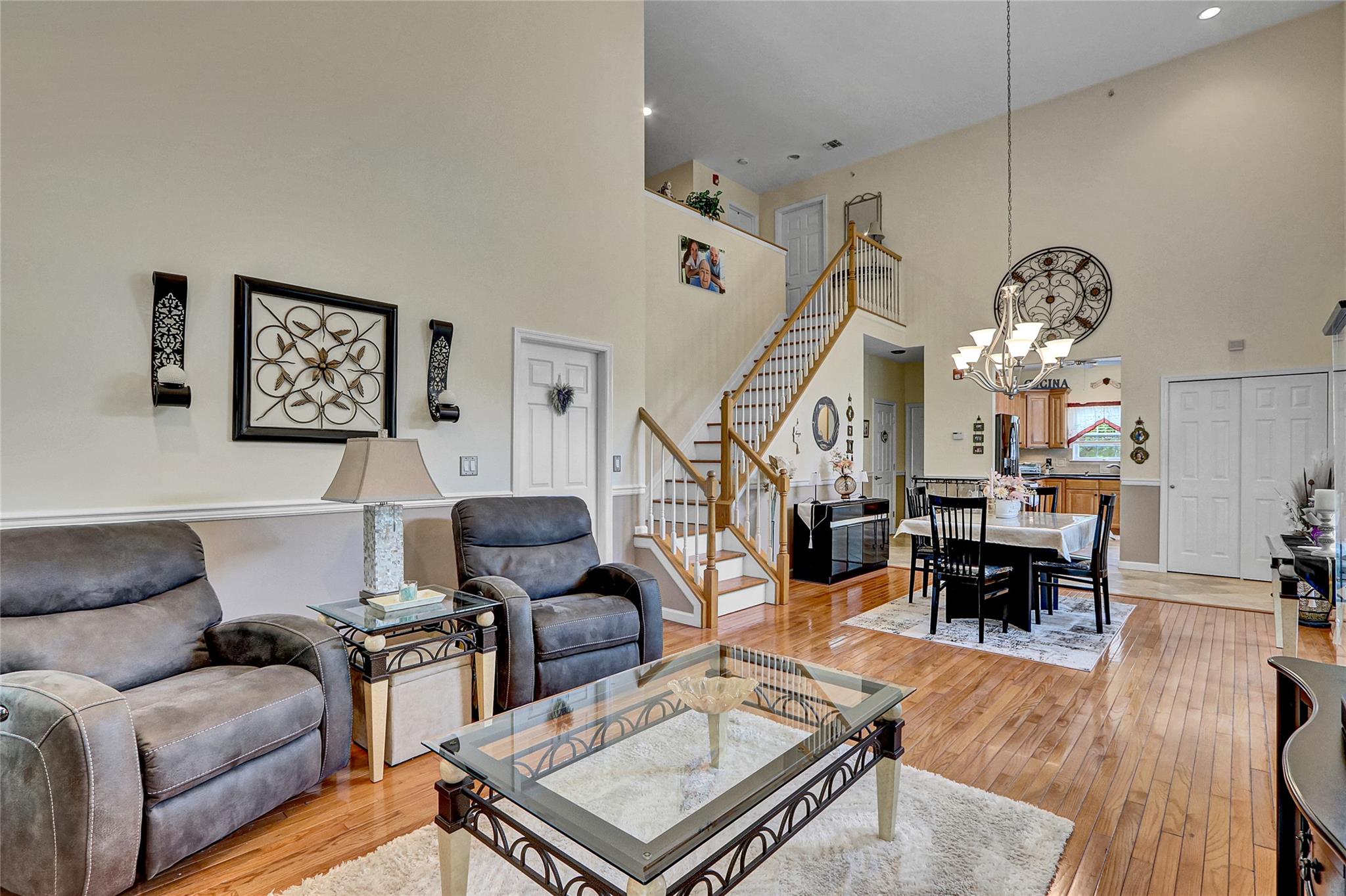 7 Halley Lane, Miller Place, NY 11764