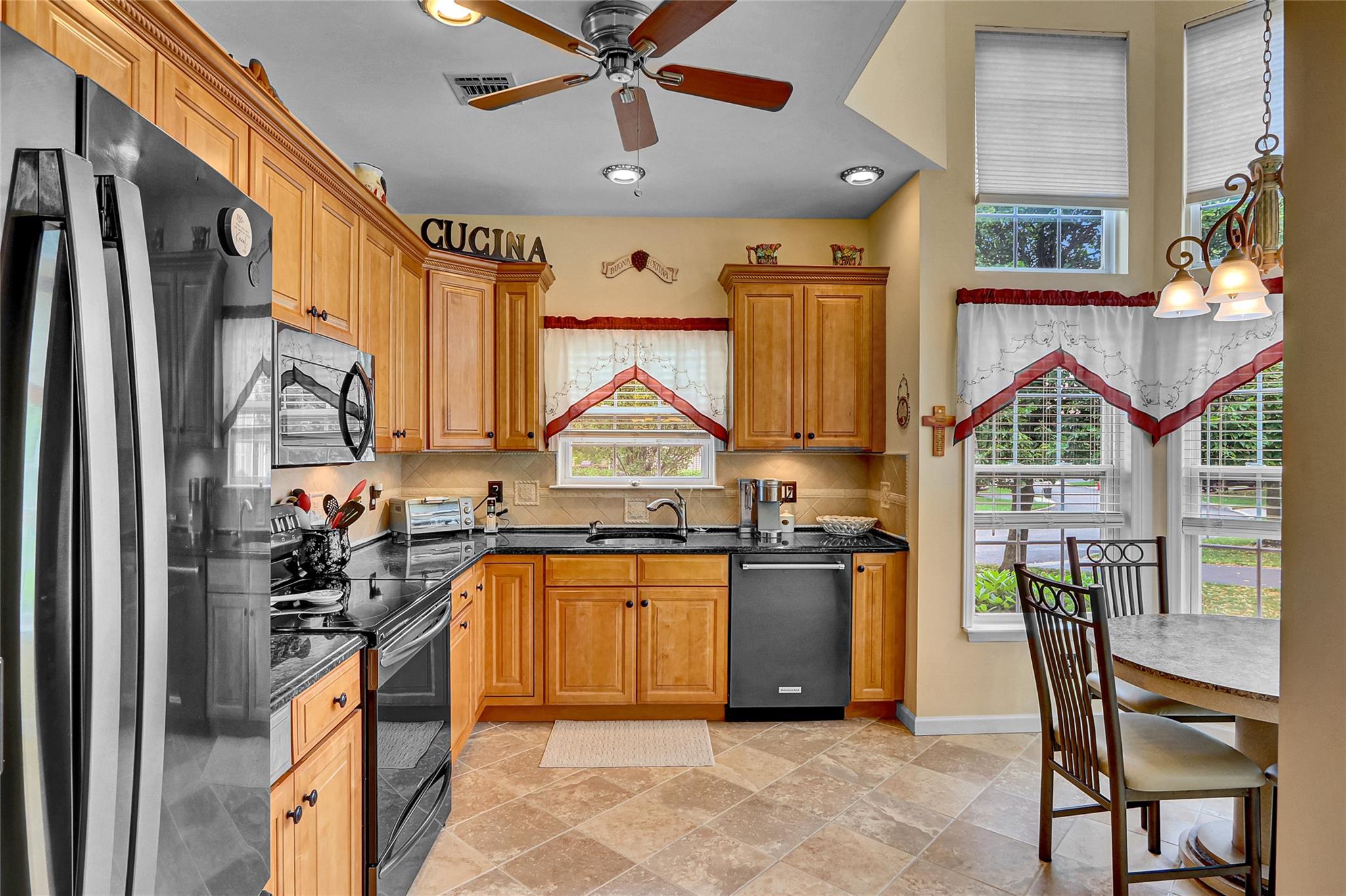 7 Halley Lane, Miller Place, NY 11764