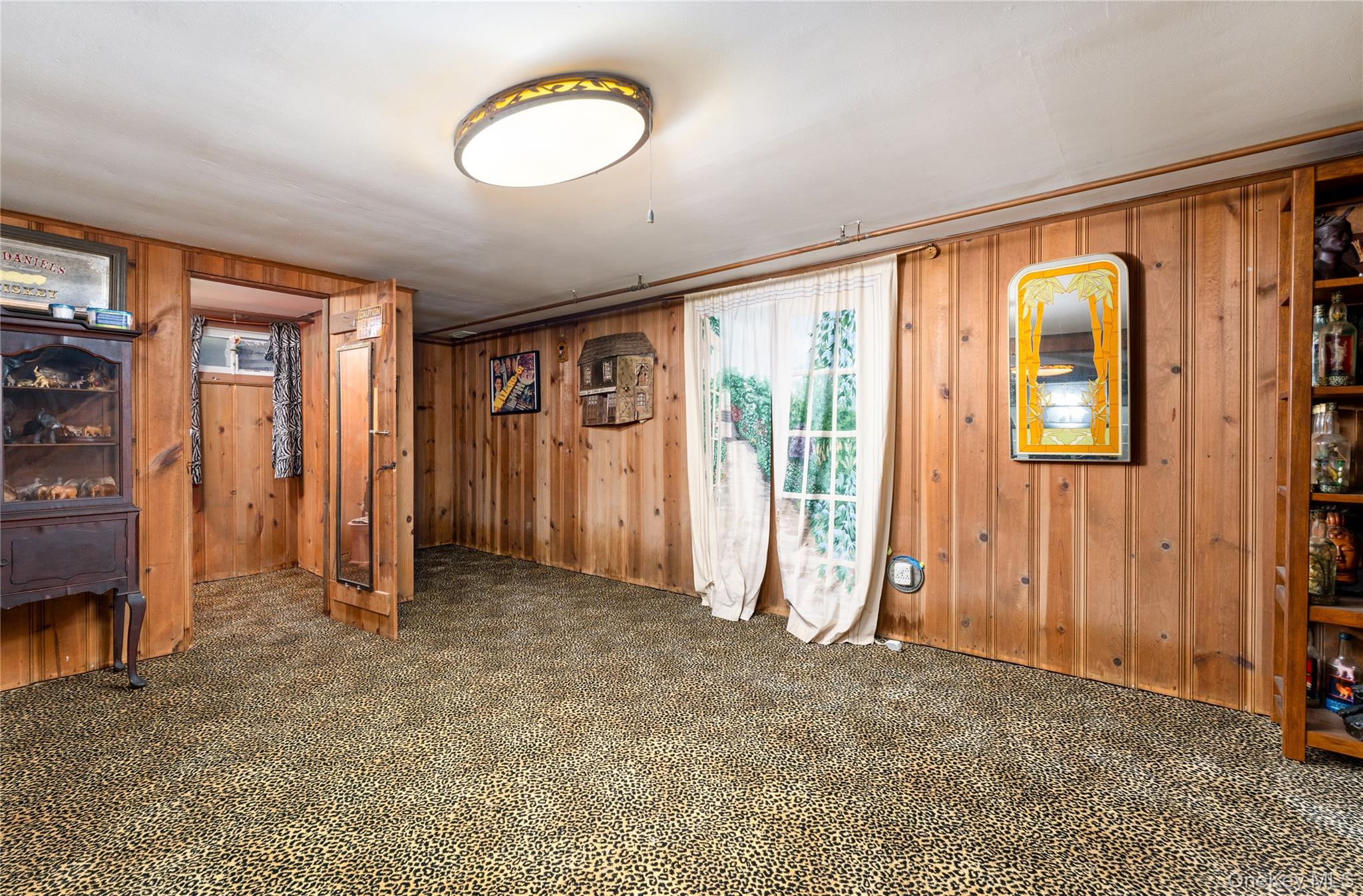 11 Quaker Path, Stony Brook, NY 11790