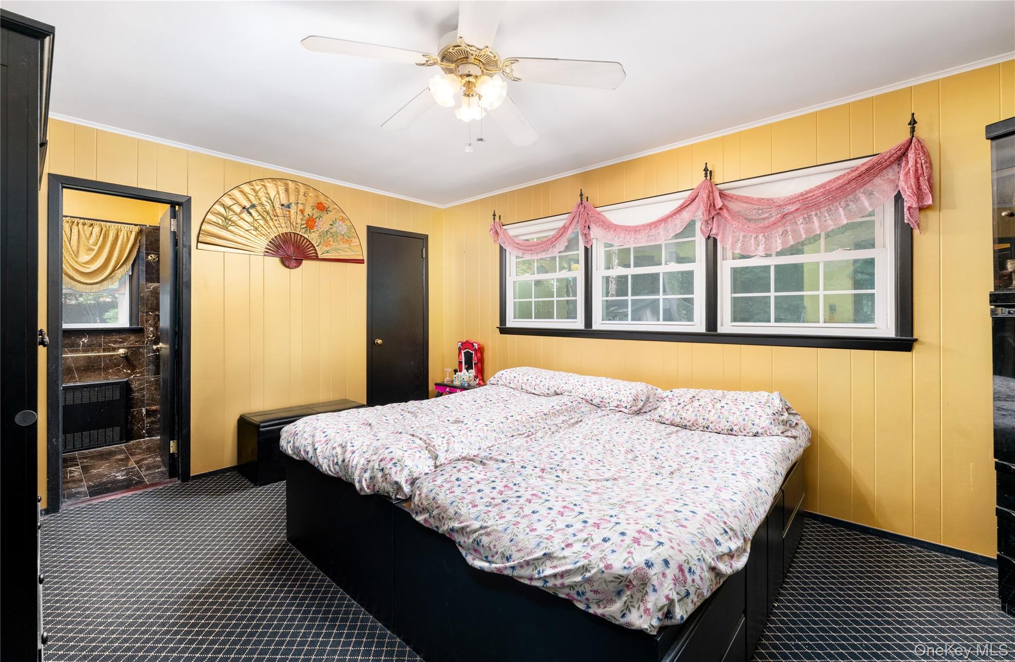 11 Quaker Path, Stony Brook, NY 11790