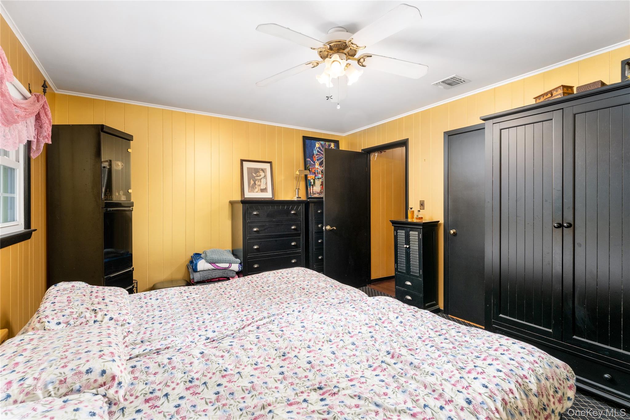 11 Quaker Path, Stony Brook, NY 11790