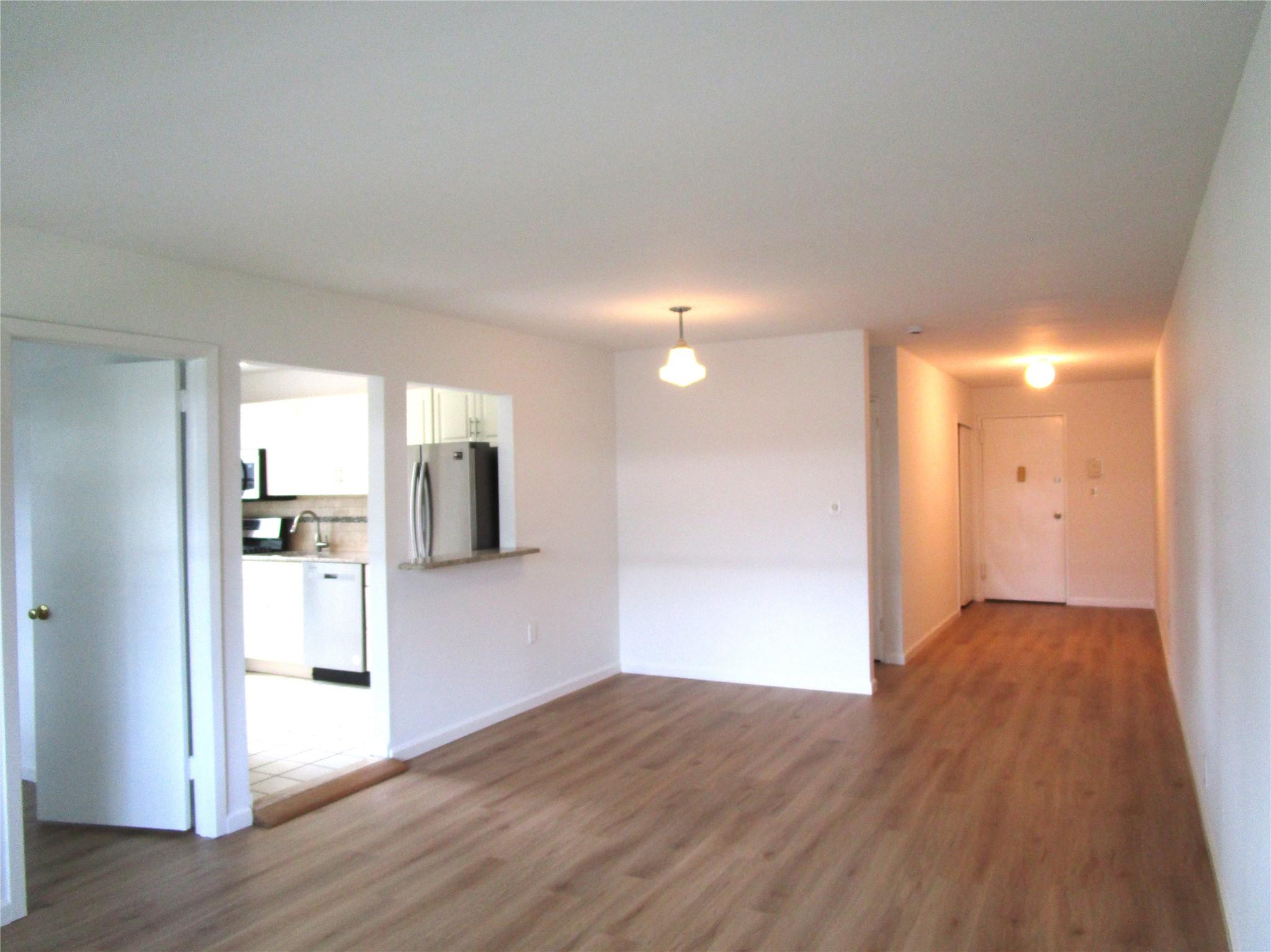 324 Post Avenue # Apt. 8-J, Westbury, NY 11590