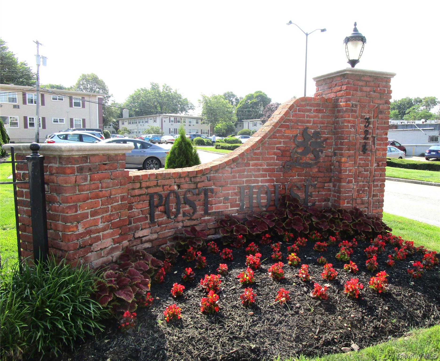 324 Post Avenue # Apt. 8-J, Westbury, NY 11590