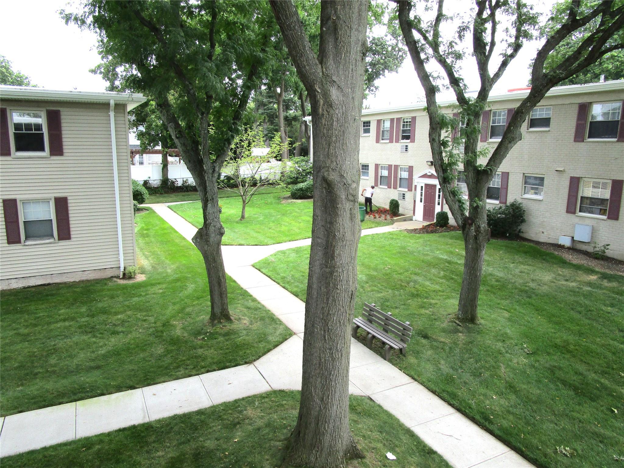 324 Post Avenue # Apt. 8-J, Westbury, NY 11590