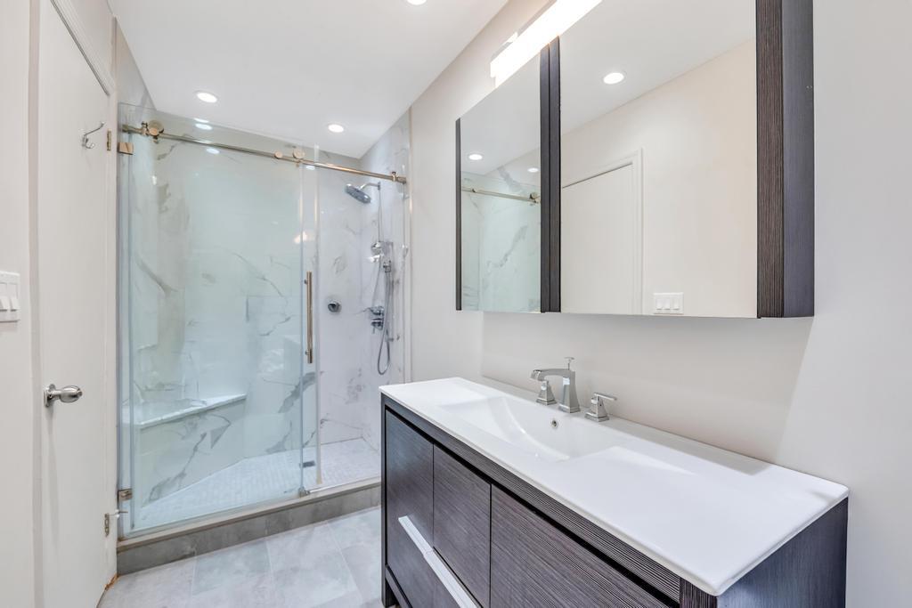 75 Greenleaf Hill, Great Neck, NY 11023