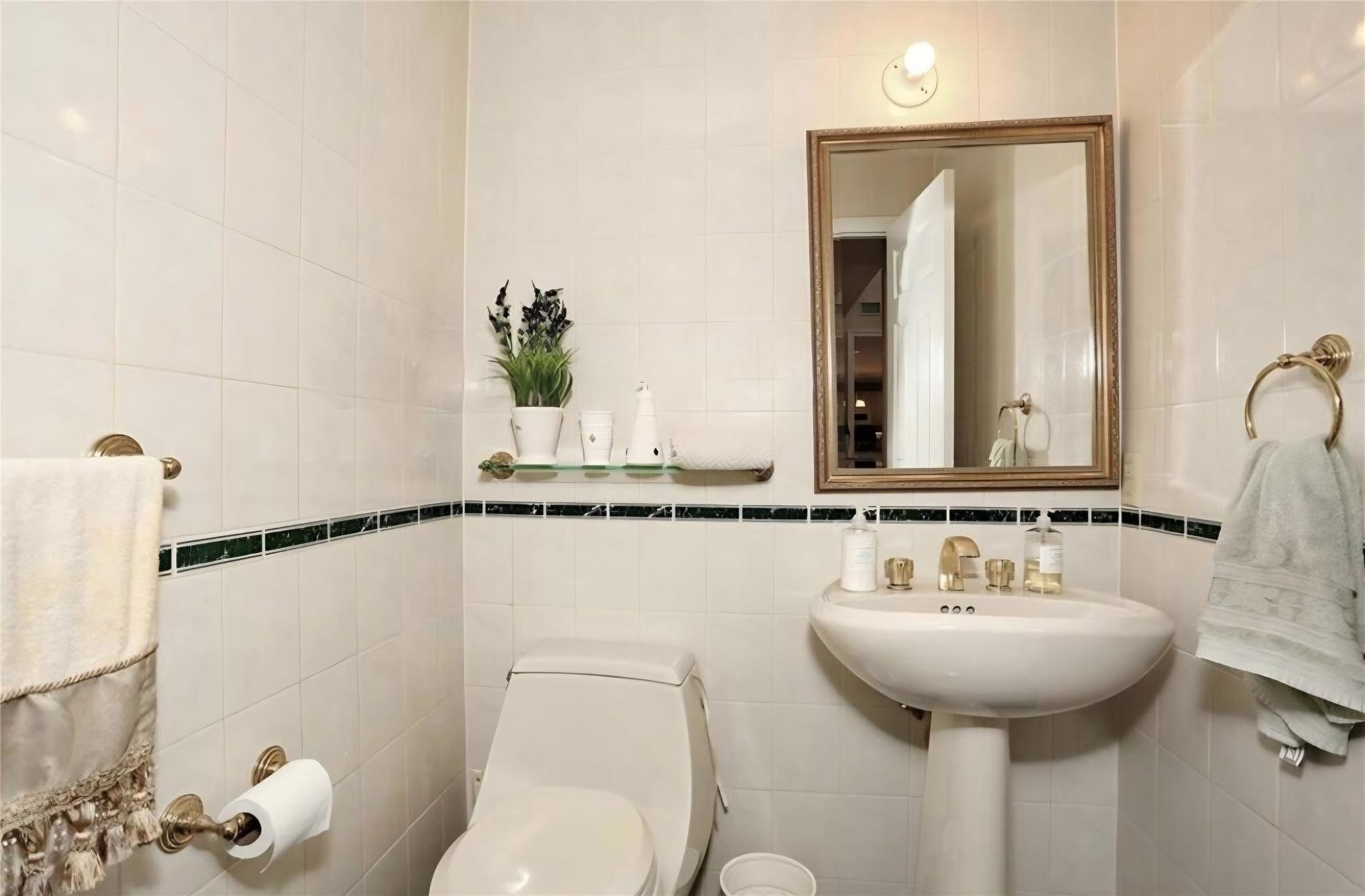 18 Mesa Place, Nanuet, NY 10954