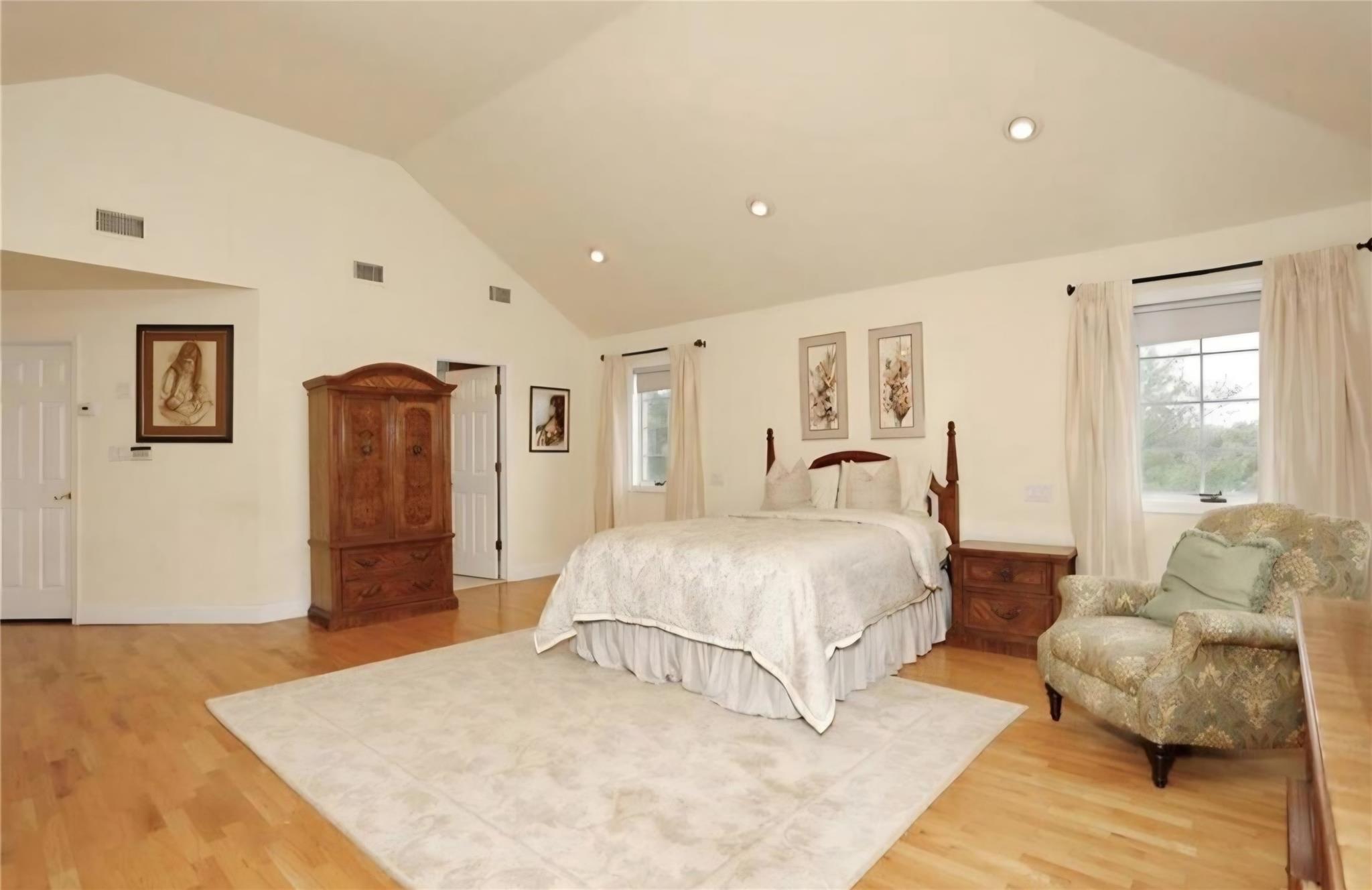 18 Mesa Place, Nanuet, NY 10954