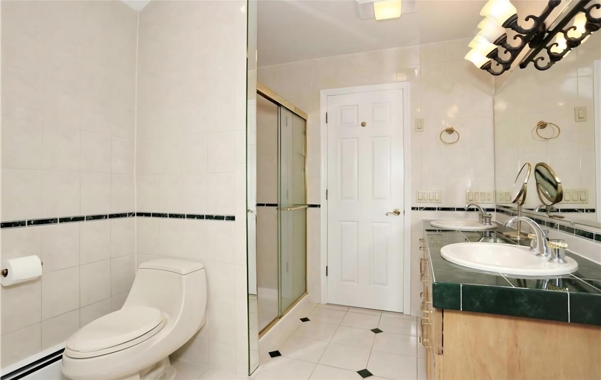 18 Mesa Place, Nanuet, NY 10954