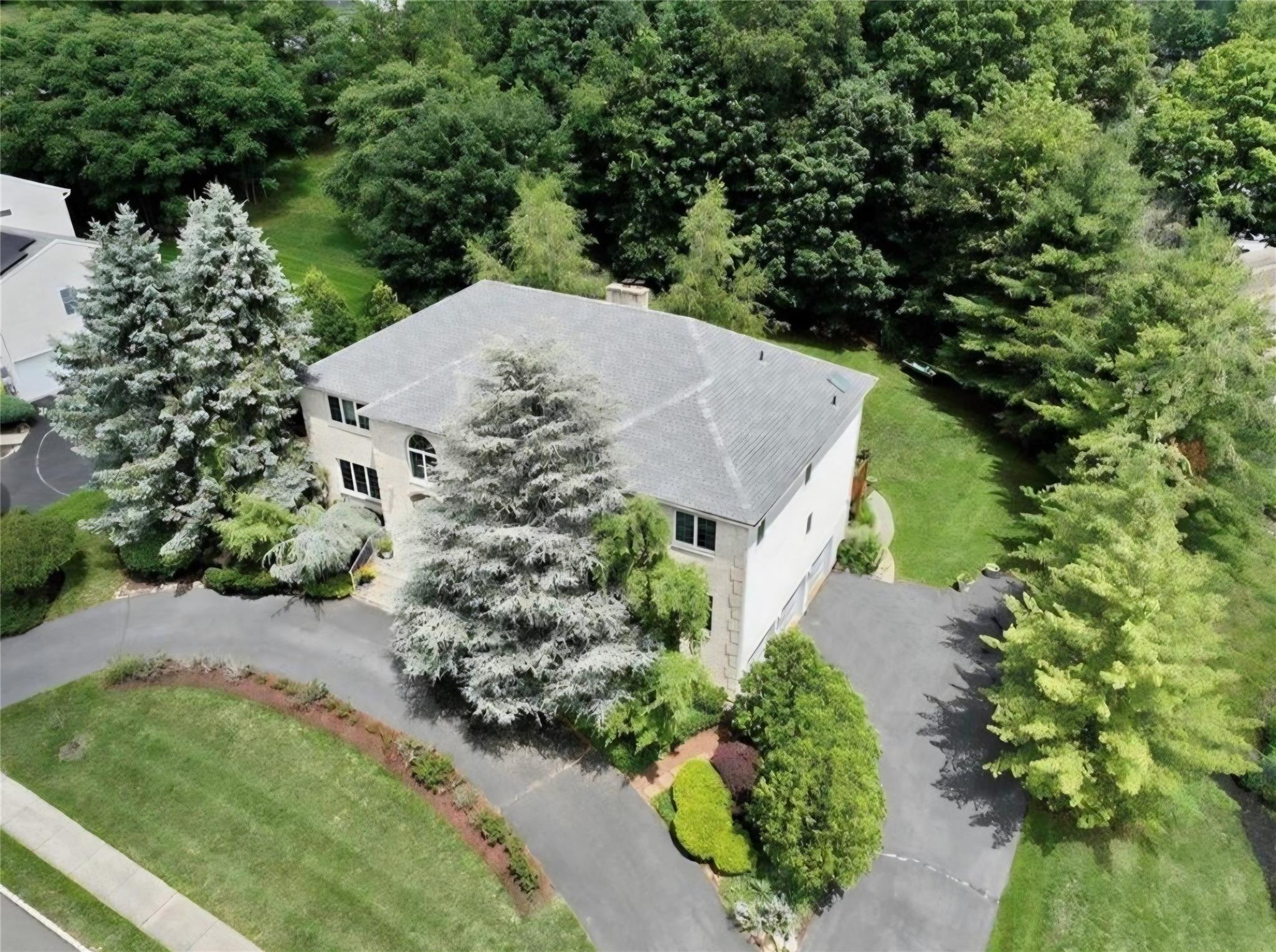 18 Mesa Place, Nanuet, NY 10954