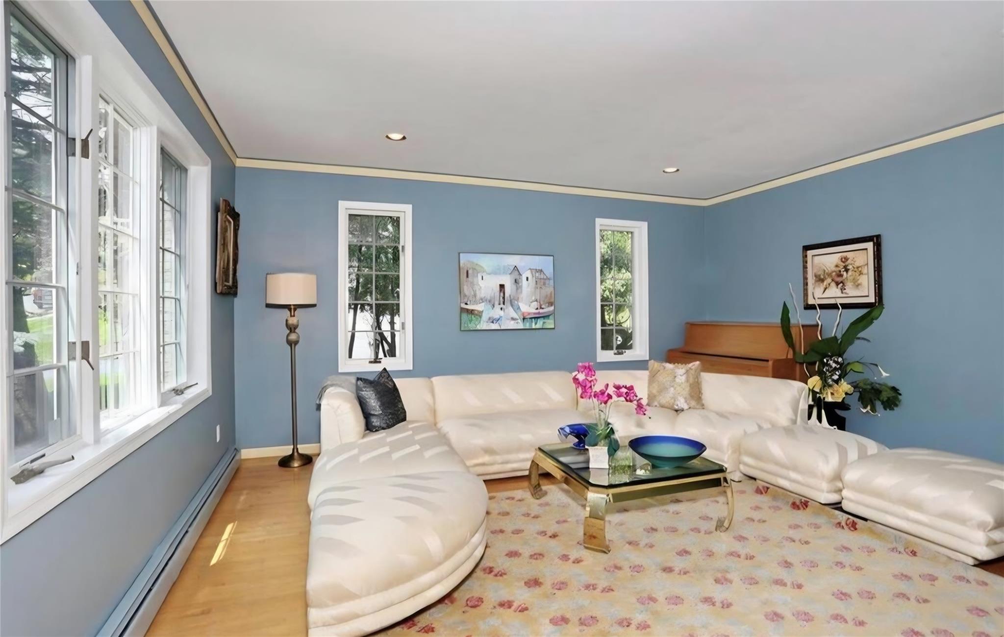 18 Mesa Place, Nanuet, NY 10954