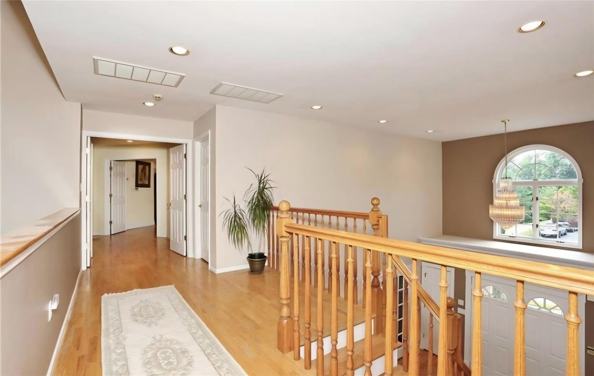 18 Mesa Place, Nanuet, NY 10954