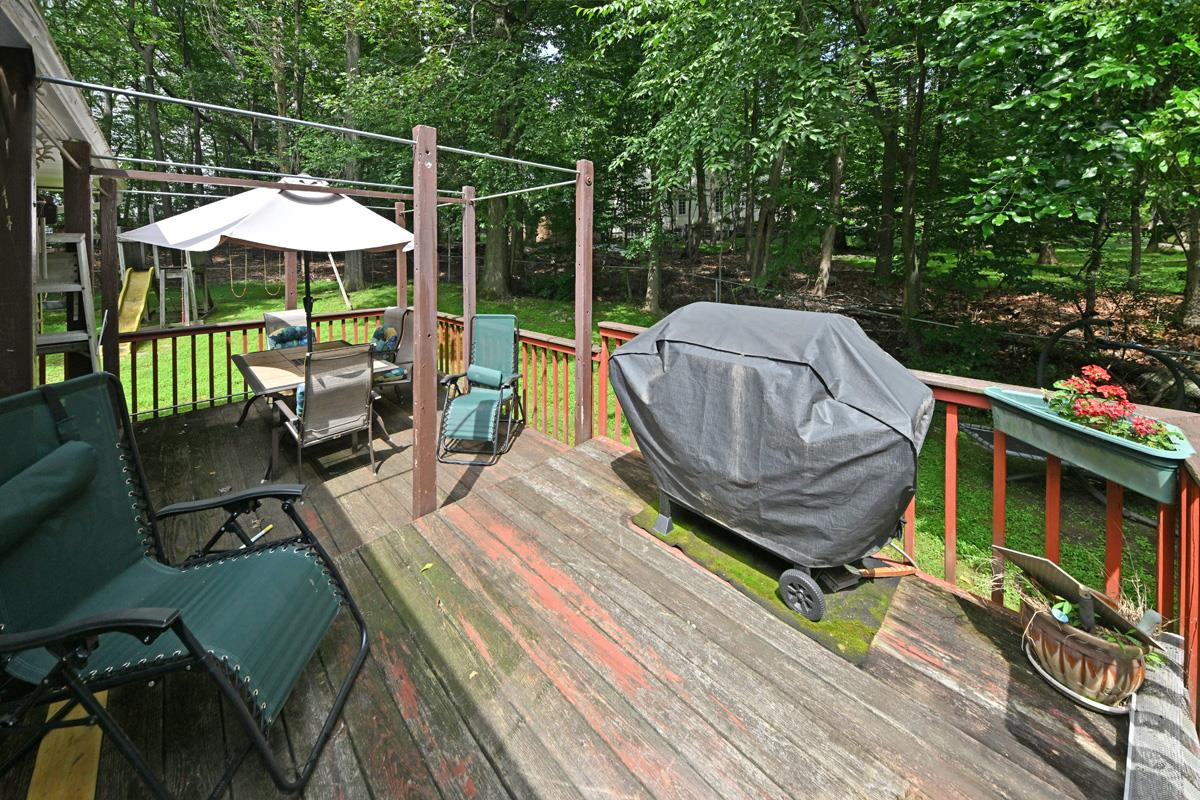 17 E Stemmer Lane, Suffern, NY 10901