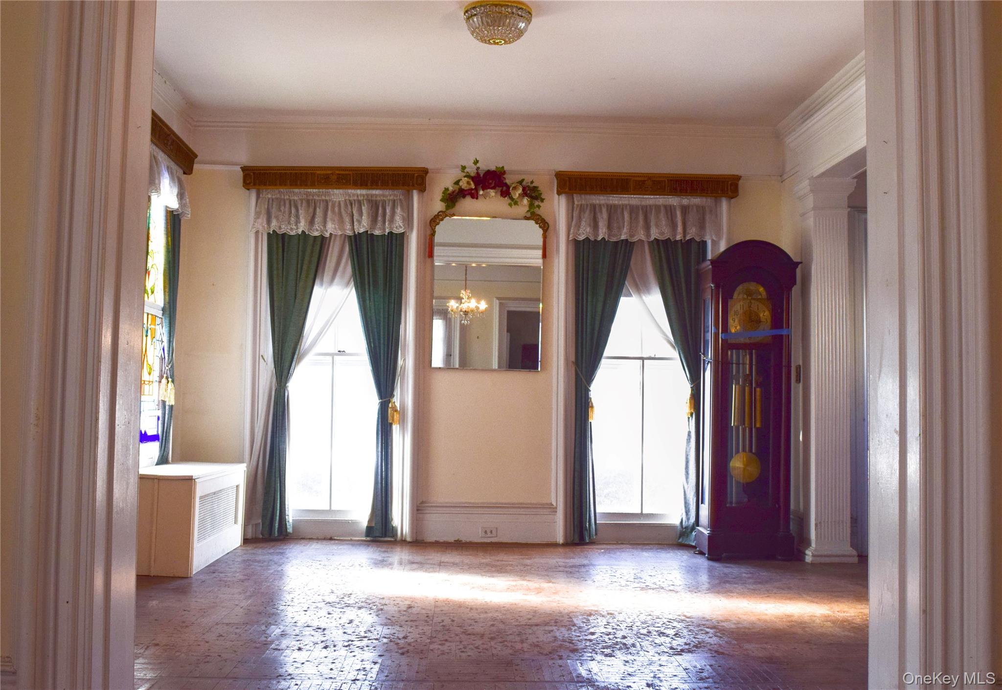 25 Shore Lane, Bay Shore, NY 11706