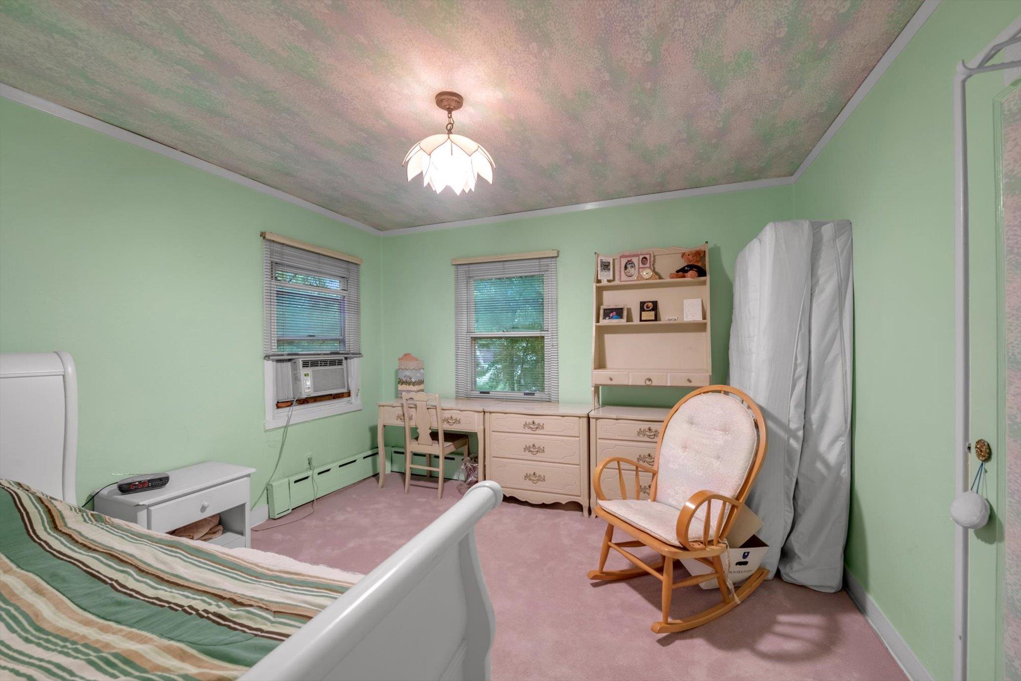 23 Burbury Lane, Great Neck, NY 11023