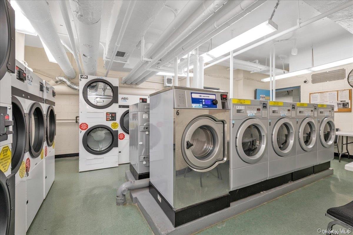 43-10 Kissena Boulevard # 15N, Flushing, NY 11355