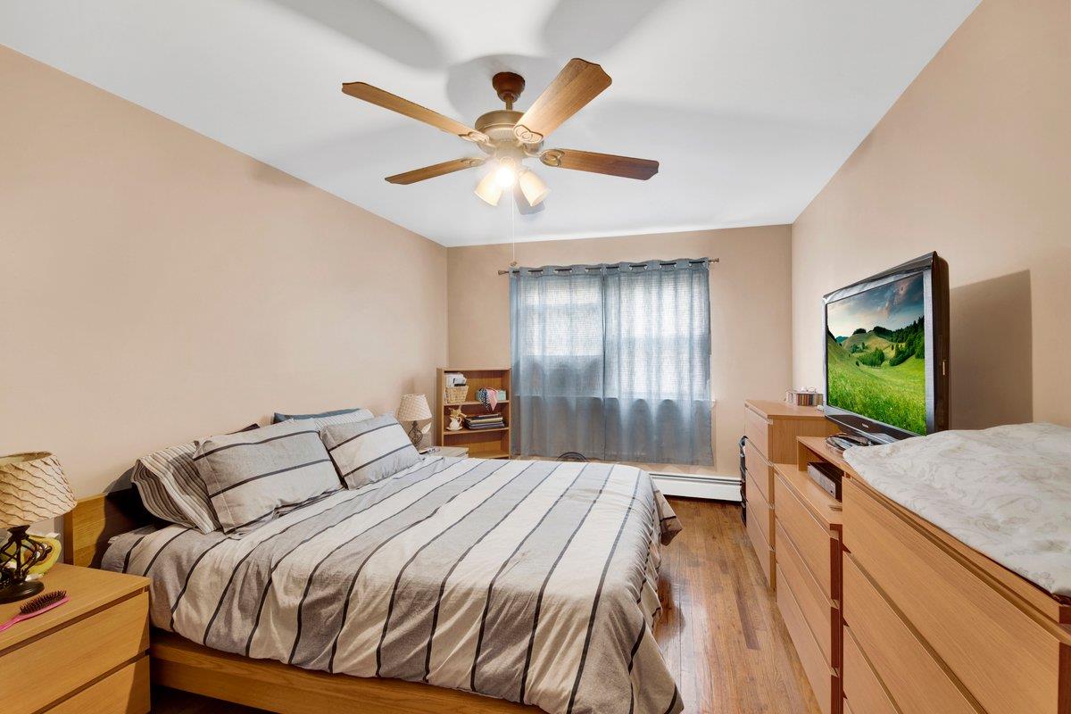 1455 Kennellworth Place, Bronx, NY 10465