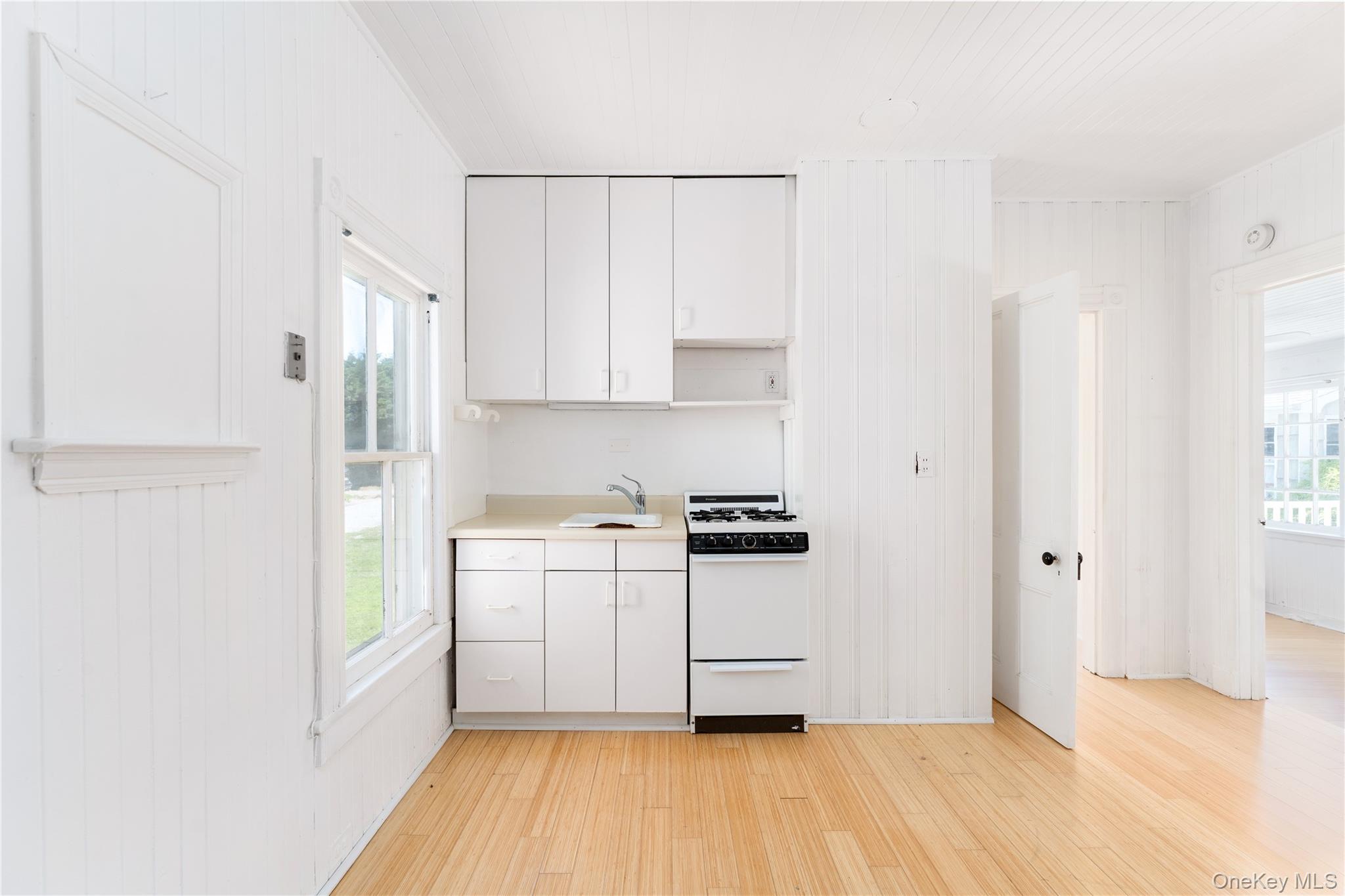 46 Rampasture Road # 3, Hampton Bays, NY 11946