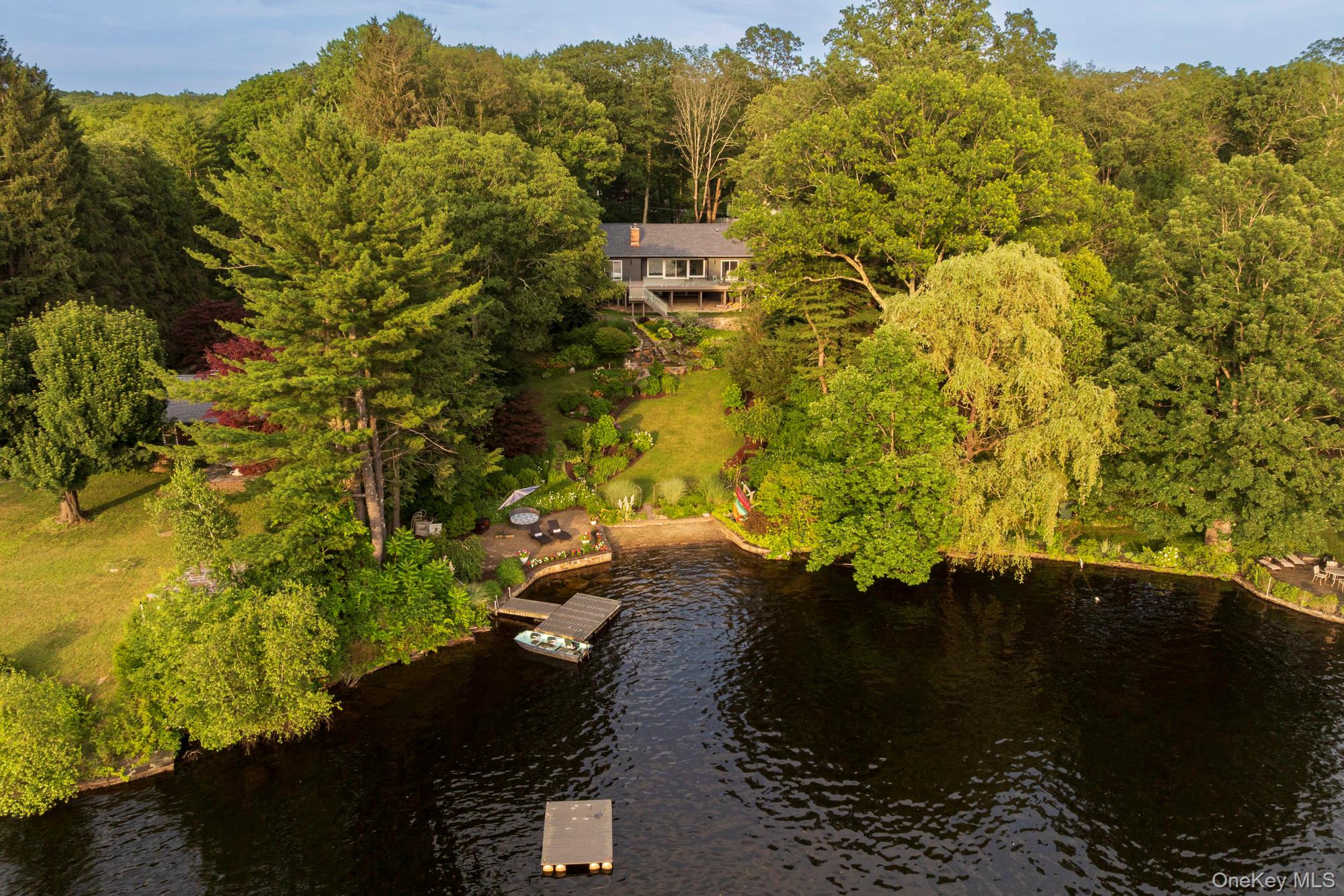 482 Lake Shore Road, Putnam Valley, NY 10579