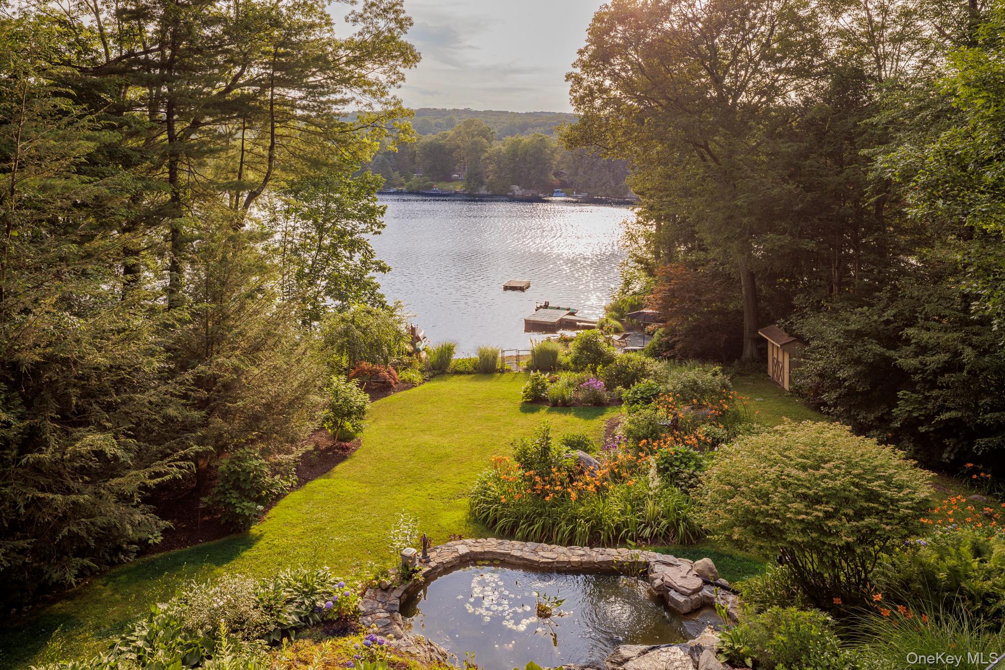 482 Lake Shore Road, Putnam Valley, NY 10579