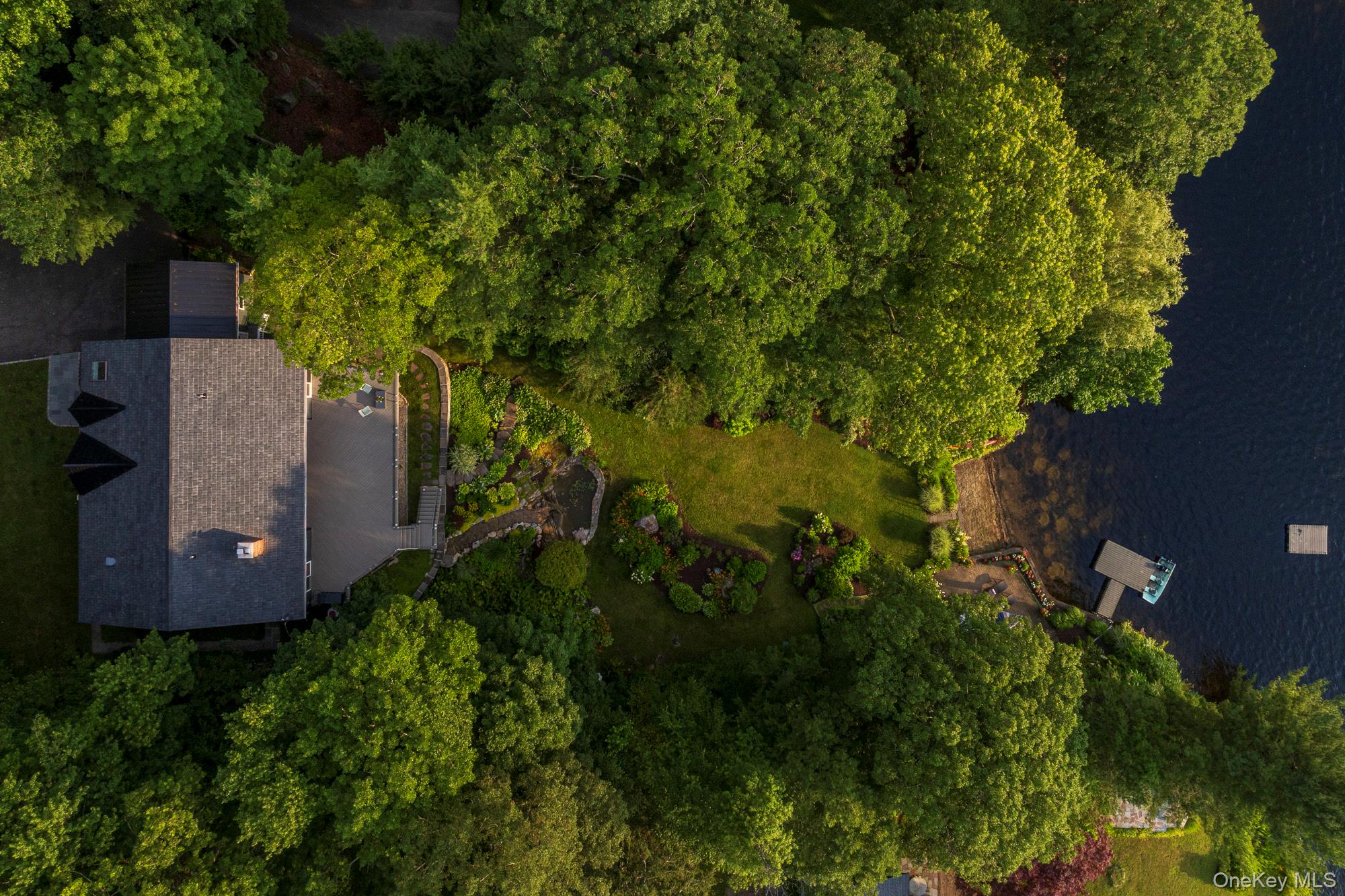 482 Lake Shore Road, Putnam Valley, NY 10579