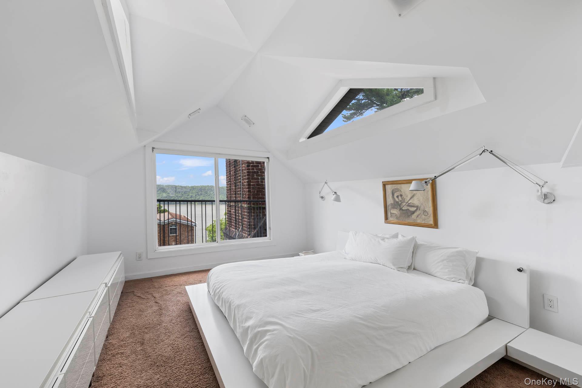 800 W 231st Street, Bronx, NY 10463