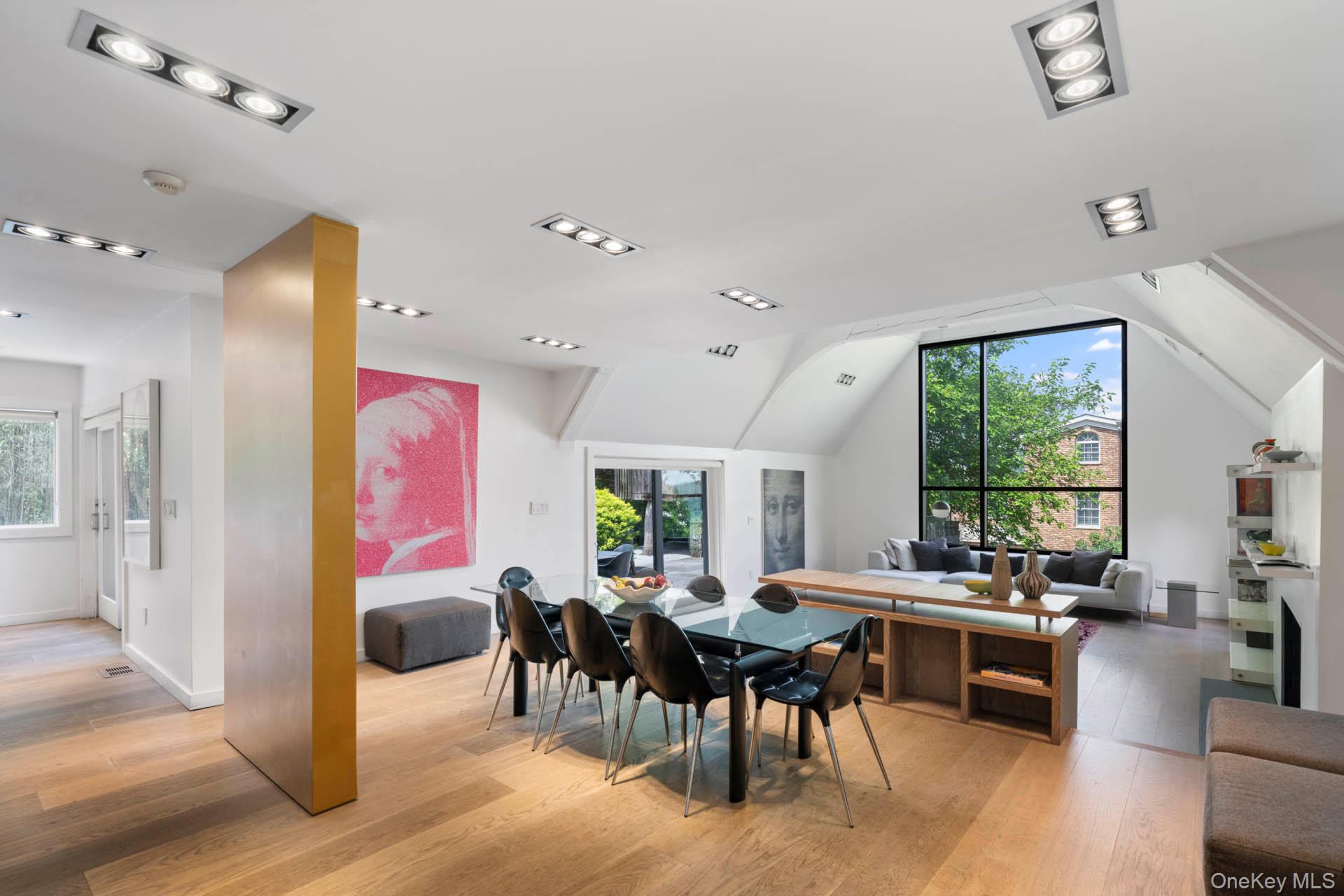 800 W 231st Street, Bronx, NY 10463