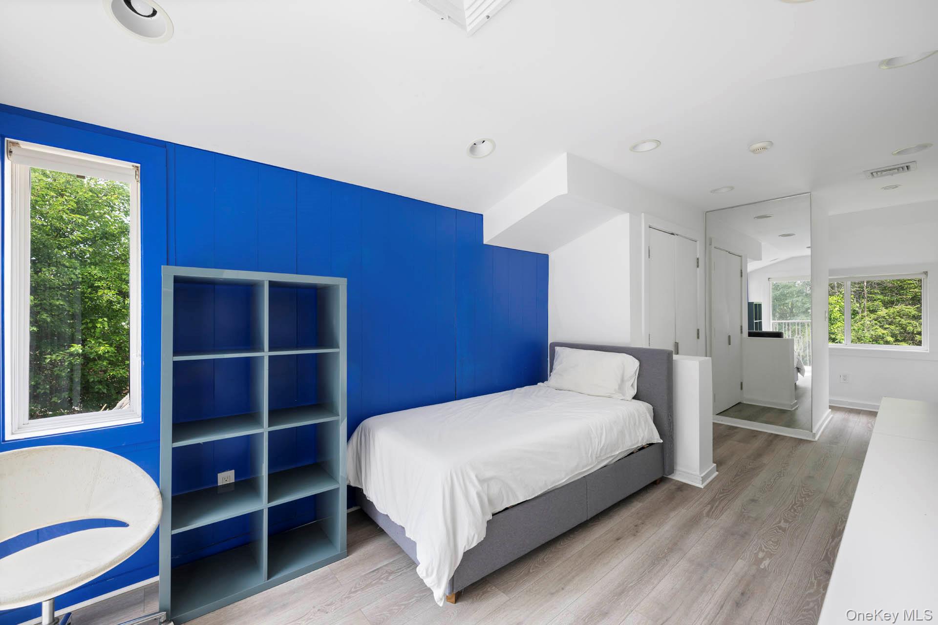 800 W 231st Street, Bronx, NY 10463