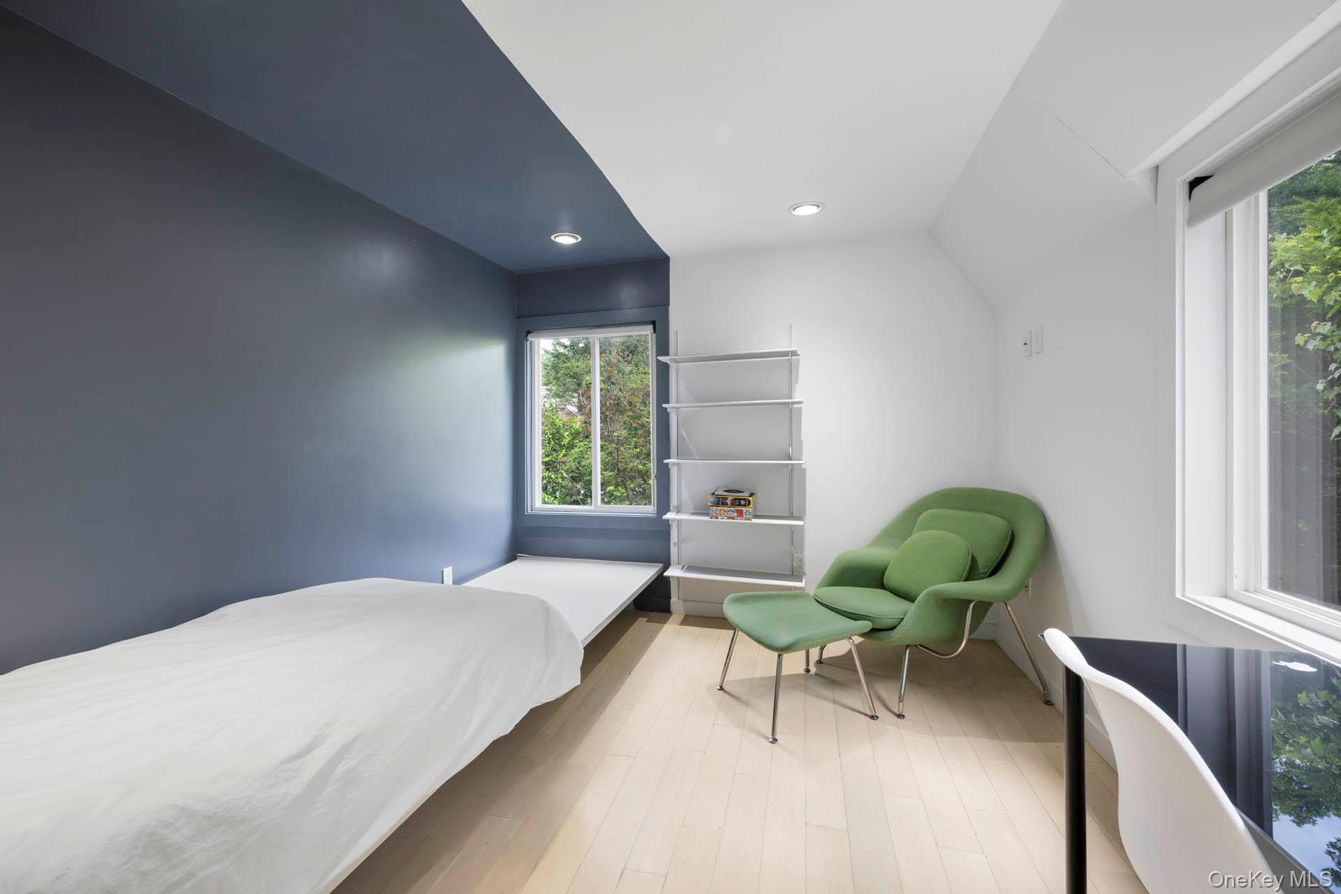 800 W 231st Street, Bronx, NY 10463