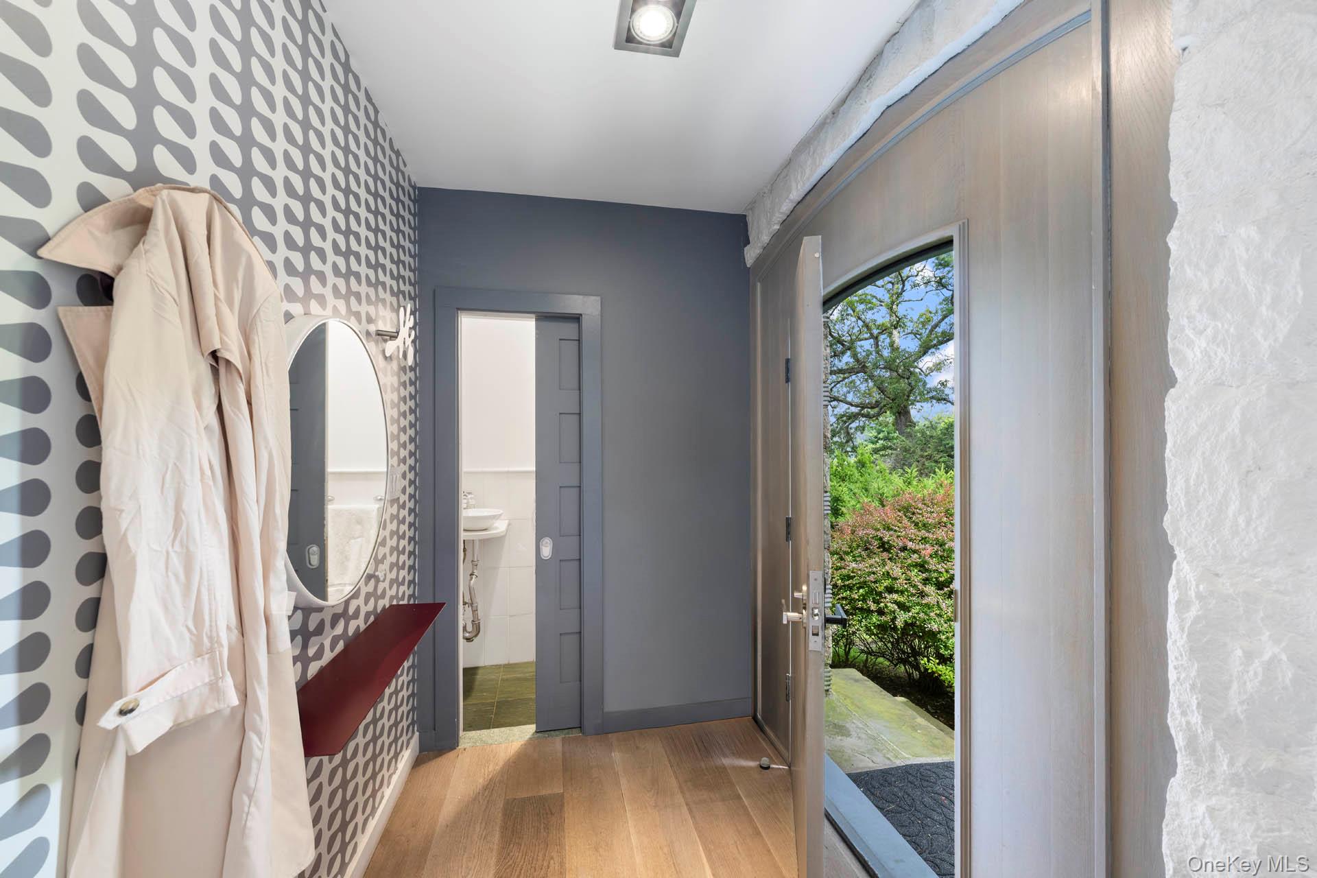 800 W 231st Street, Bronx, NY 10463