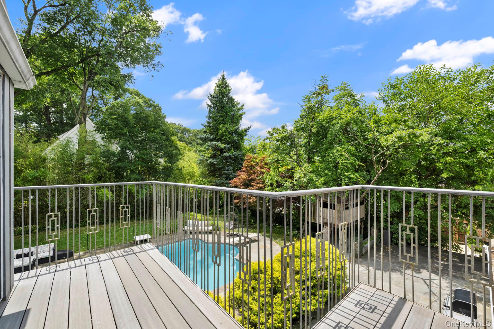 800 W 231st Street, Bronx, NY 10463