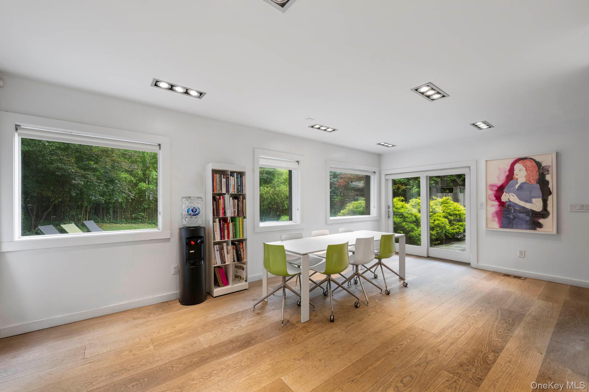 800 W 231st Street, Bronx, NY 10463